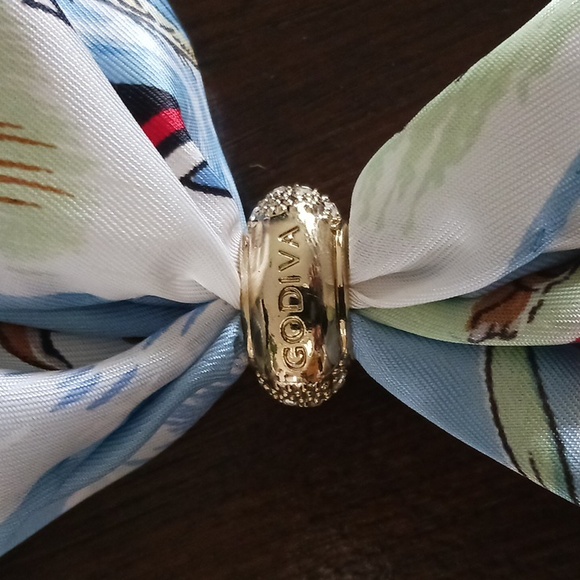 Godiva Pendant/Scarf Ring, 925 Italy Snake Chain 18"-20" - Picture 3 of 10